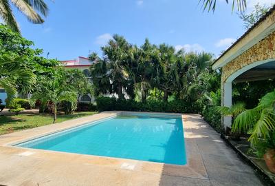 3 Bed House with En Suite at Serena - 3