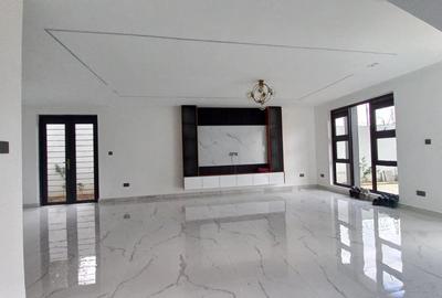 5 Bed House with En Suite in Ruiru - 2
