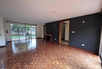5 Bed House with En Suite in Kitisuru - 3