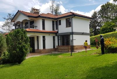 4 Bed House with En Suite at Rosslyn Redhil - 4