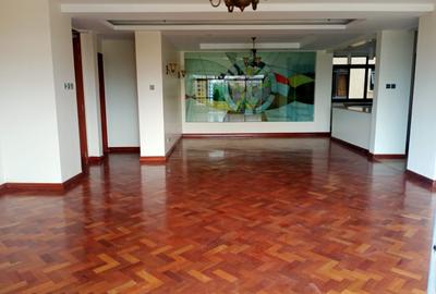 4 Bed Apartment with En Suite in Riverside - 2