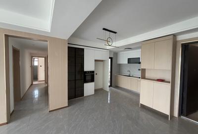 3 Bed Apartment with En Suite in Riverside