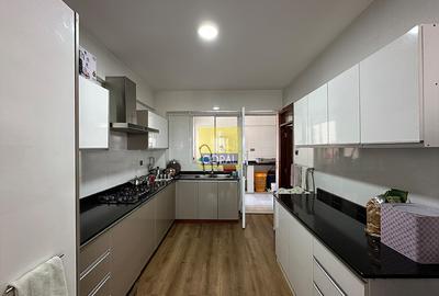 3 Bed Apartment in Parklands - 4