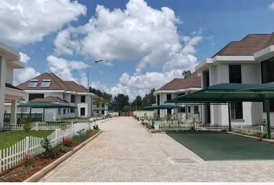 5 Bed Townhouse with En Suite in Karen - 4