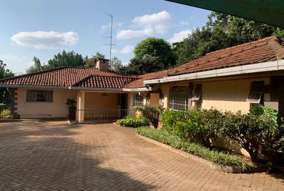 5 Bed House with En Suite in Kyuna