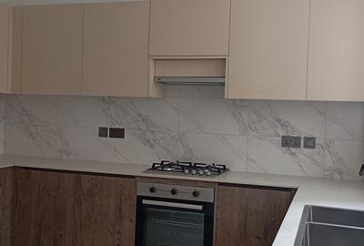 3 Bed Apartment with En Suite at Brookside - 4