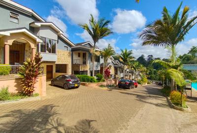 4 Bed Townhouse with En Suite at Near The Westgate