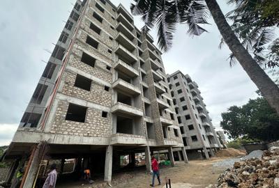 Serviced 3 Bed Apartment with Swimming Pool at Moyne Drive - 2