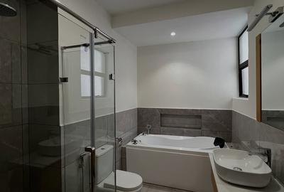 3 Bed Apartment with En Suite at Oloitoktok Road - 4