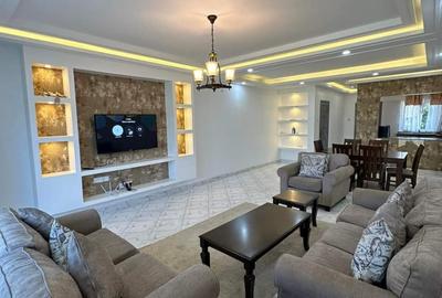 1 Bed Apartment with En Suite at Third Avenue - 2