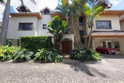 5 Bed Townhouse with En Suite in Lavington