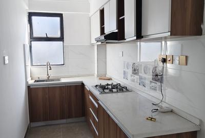 2 Bed Apartment with En Suite in Lavington
