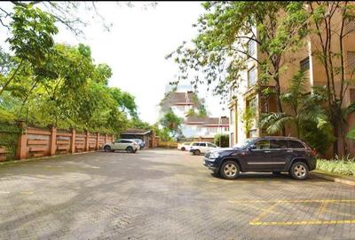 2 Bed Apartment with En Suite in Brookside - 3