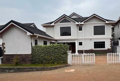 4 Bed Villa with En Suite at Runda Close