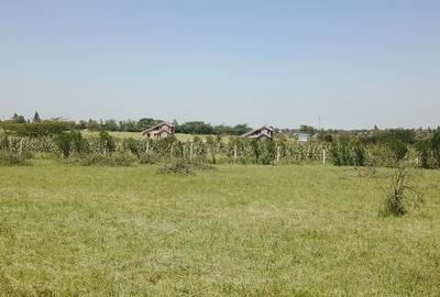 48 ac Land at Namanga