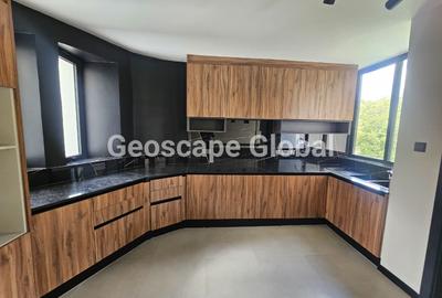 3 Bed Apartment with En Suite in Westlands Area - 3