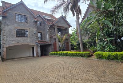 5 Bed Townhouse with En Suite at Convent Drive - 4