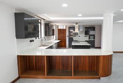 5 Bed Villa with En Suite at Kyuna - 3