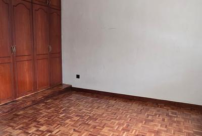 5 Bed Townhouse with En Suite at Lavington Road - 3