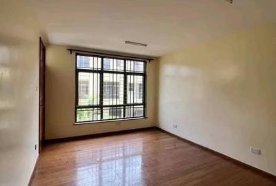 5 Bed Villa with En Suite in Lavington - 3