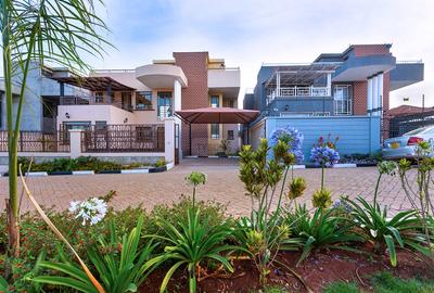 4 Bed Townhouse with En Suite in Ngong