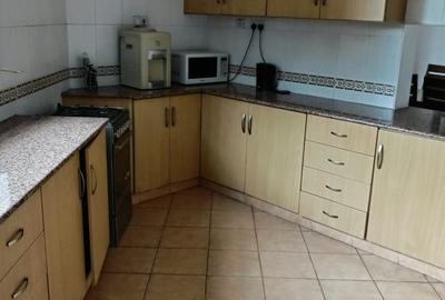 Serviced 3 Bed Apartment with En Suite at Spring Valley Lane - 4