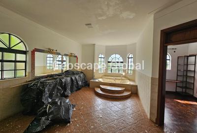 5 Bed House with En Suite in Kitisuru - 2