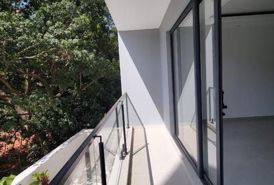 2 Bed Apartment with En Suite in Brookside - 3