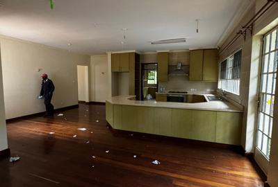 3 Bed House with En Suite at Windridge - 3