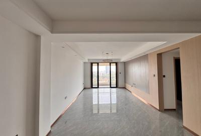 3 Bed Apartment with En Suite in Riverside