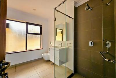 5 Bed Townhouse with En Suite in Kileleshwa - 4