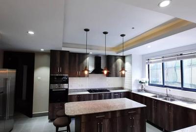 4 Bed Apartment with En Suite in Lavington - 3