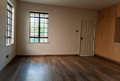 4 Bed Townhouse with En Suite at Westlands - 3