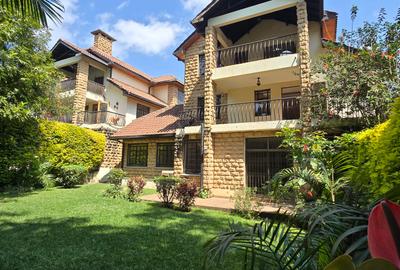 4 Bed Townhouse with En Suite at Off James Gichuru