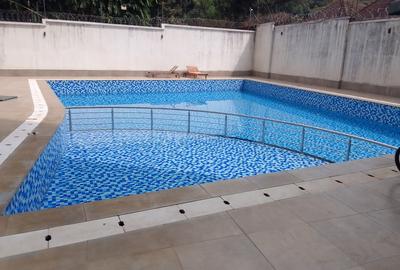 3 Bed Apartment with En Suite in Riverside - 2