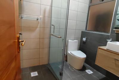 3 Bed Apartment with Gym in Kilimani - 3