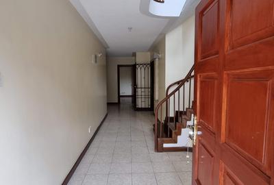5 Bed Townhouse with En Suite at James Gichuru - 4