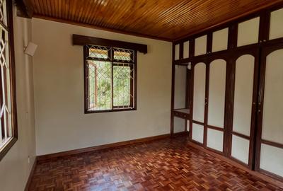 4 Bed Villa with En Suite in Lavington - 4