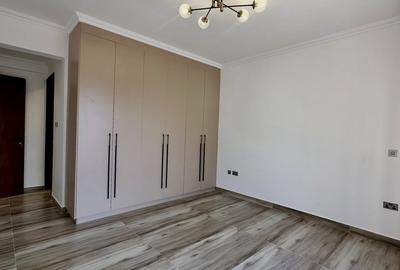 Serviced 2 Bed Apartment with En Suite at Westlands - 3