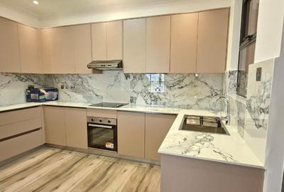 2 Bed Apartment with En Suite in Westlands Area - 2