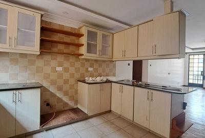 2 Bed Apartment with En Suite in Riverside - 2