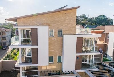 4 Bed Townhouse with En Suite at Lavington - 2