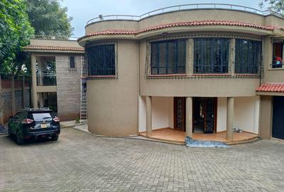 4 Bed Townhouse with En Suite in Nyari - 3