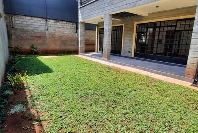 5 Bed Townhouse with En Suite in Lavington - 2