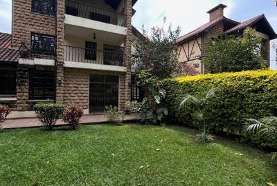 4 Bed Townhouse with En Suite at Lavington - 2