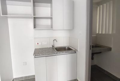 1 Bed Apartment with Swimming Pool in Garden Estate - 4