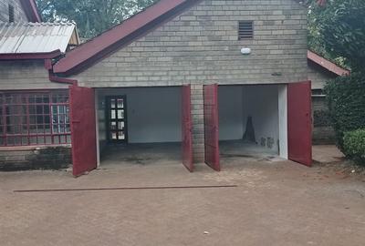 4 Bed House with En Suite at Karen C - 2