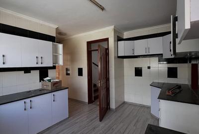 4 Bed Apartment with En Suite at Amboseli Lane - 3