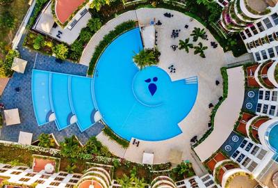 Serviced 1 Bed Apartment with En Suite at Serena - 4
