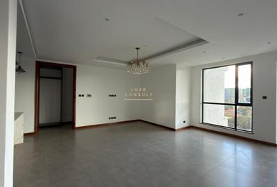 3 Bed Apartment with En Suite in Riverside - 2